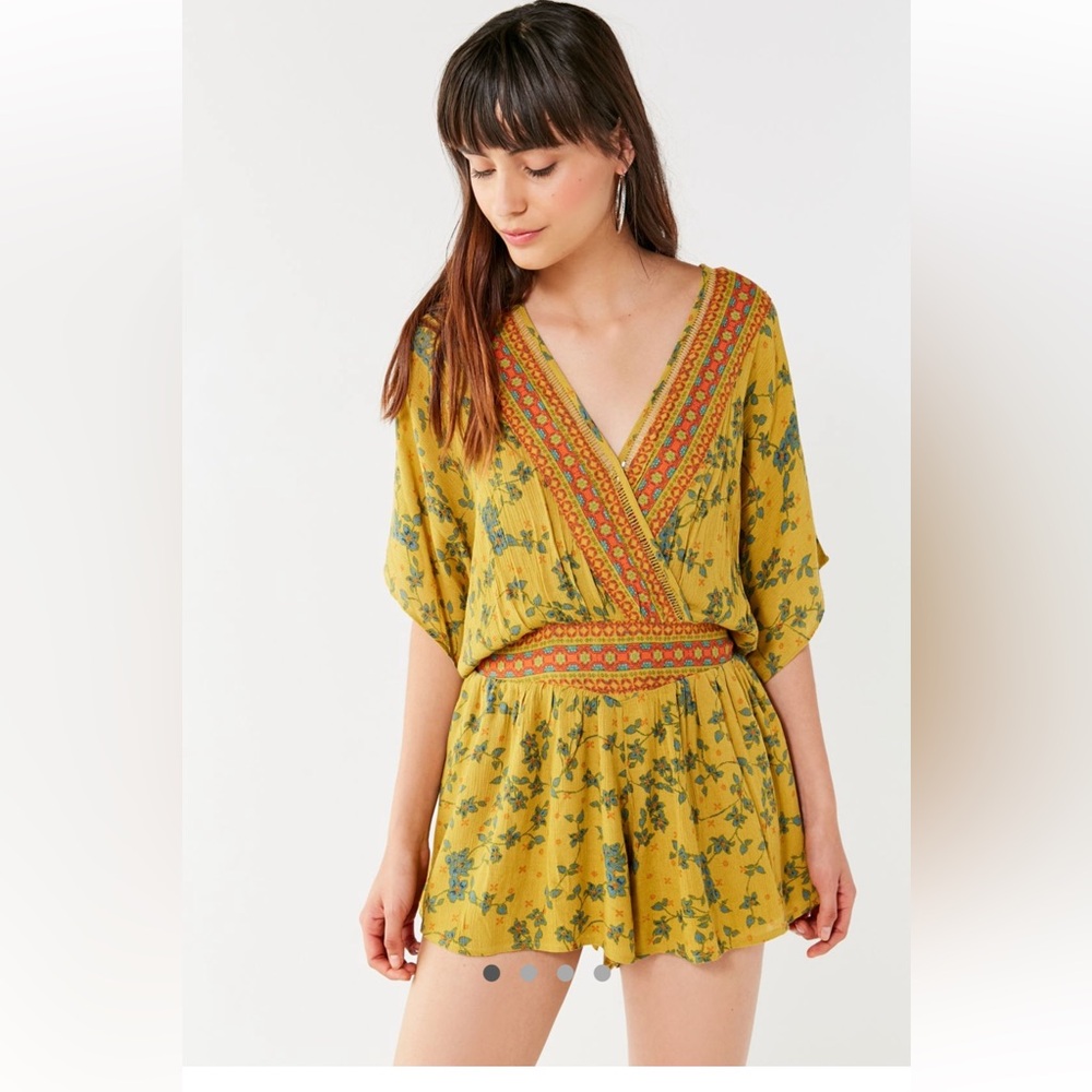 Urban Outfitters Moonstruck Surplice Romper Boho Floral Mustard Yellow XS